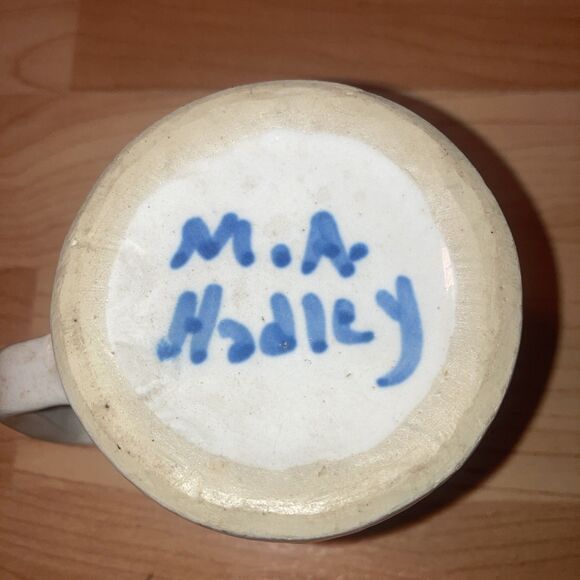 M A Hadley Signed Hand Painted Pear And Grapes Mug 10oz "The End" In The Bottom - Picture 4 of 4